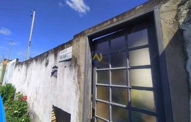 Imagem: A casa possui 3 Dormitórios, 2 Banheiros, 61m² de Área e