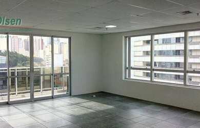 Imagem: O depósito possui 2 Vagas na garagem e 70m² de Área e está