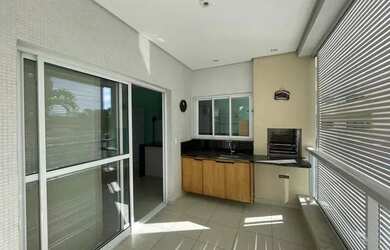 Imagem: O apartamento possui 2 Dormitórios, 1 Banheiro, 2 Vagas na