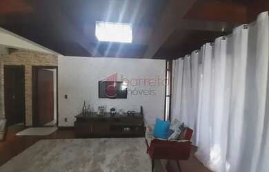 Imagem 2: Casa Padrão em Jundiaí. Churrasqueira, 207m² de Área, 4 Vagas na garageme4...