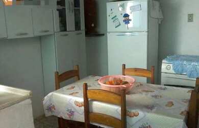 Imagem: A casa possui 2 Dormitórios, 2 Vagas na garagem, 360m² de