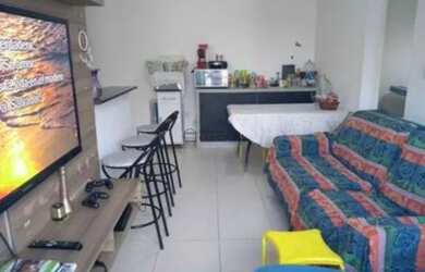 Imagem: O apartamento possui 2 Dormitórios, 1 Banheiro, 1 Vaga na garagem