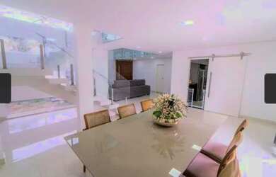 Imagem: A casa em condomínio possui 4 Dormitórios, 5 Banheiros, 1