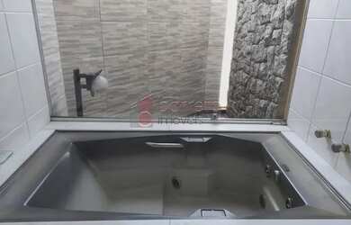 Imagem 13: Casa Padrão em Jundiaí. Churrasqueira, 207m² de Área, 4 Vagas na garageme4...