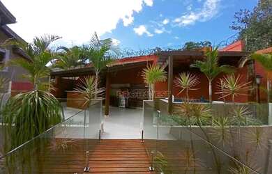 Imagem: A casa em condomínio possui 3 Dormitórios, 3 Banheiros, 4