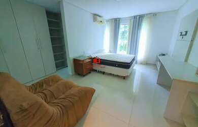 Imagem: A casa em condomínio possui 5 Dormitórios, 2 Banheiros, 4