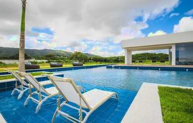 Imagem: O terreno possui 450m² de Área e está localizado em Centro