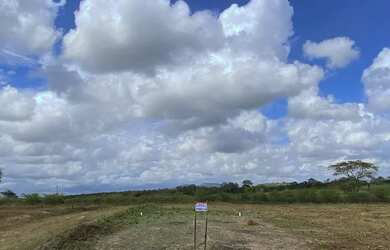 Imagem: O terreno possui 160m² de Área e está localizado em Pedra