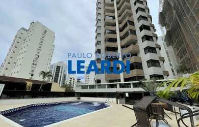 Imagem: O apartamento possui 4 Dormitórios, 5 Banheiros, 2 Vagas na