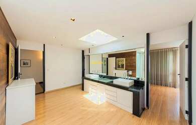 Imagem 16: Casa com piscina no condomínio Villa Lobos