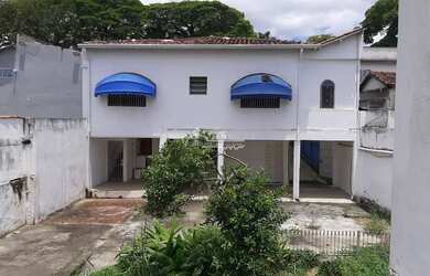 Imagem: A casa possui 5 Dormitórios, 4 Banheiros, 3 Vagas na garagem