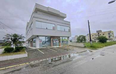 Imagem: O apartamento na cobertura possui 4 Dormitórios, 2 Banheiros