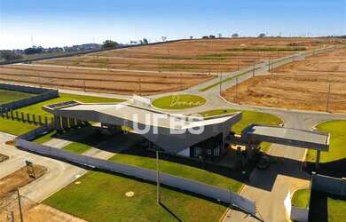 Imagem: O terreno possui 280m² de Área e está localizado em Senador