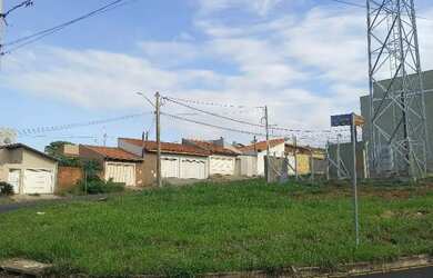 Imagem: O terreno possui 232m² de Área e está localizado em Jardim