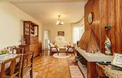 Imagem: O apartamento possui 4 Dormitórios, 2 Banheiros, 1 Vaga na