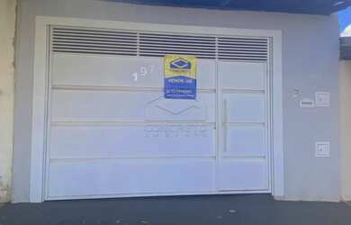 Imagem: A casa possui 2 Dormitórios, 2 Banheiros, 1 Vaga na garagem