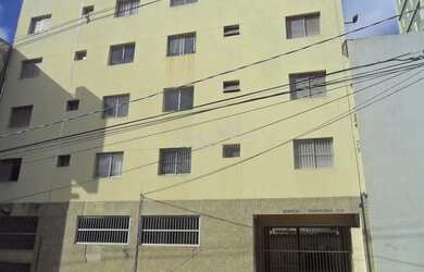 Imagem: O apartamento possui 1 Dormitório, 1 Banheiro, 1 Vaga na garagem