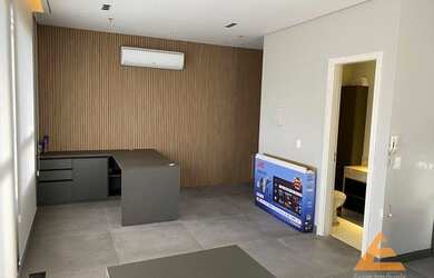 Imagem: O depósito possui 1 Vaga na garagem e 41m² de Área e está