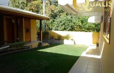 Imagem: A casa em condomínio possui 3 Dormitórios, 3 Banheiros, 2