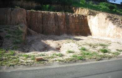 Imagem 3: Terreno em bairro