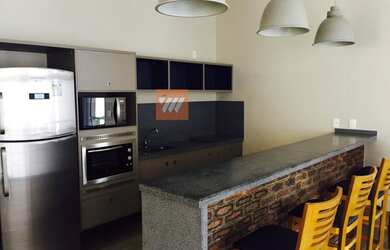 Imagem: O apartamento possui 2 Dormitórios, 1 Banheiro, 1 Vaga na garagem