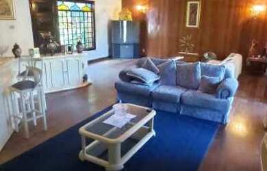 Imagem: A casa em condomínio possui 4 Dormitórios, 5 Banheiros, 5