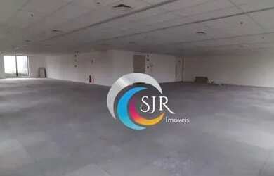 Imagem: O depósito possui 5 Vagas na garagem, 366m² de Área e está