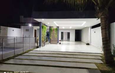 Imagem: A casa em condomínio possui 4 Dormitórios, 4 Banheiros, 5