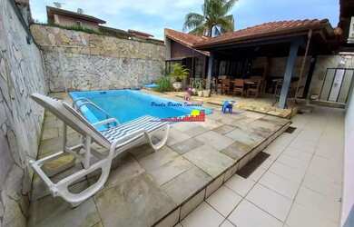 Imagem: A casa em condomínio possui 3 Dormitórios, 3 Banheiros, 3