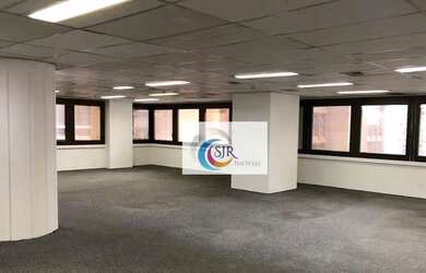 Imagem: O depósito possui 2 Vagas na garagem e 316m² de Área e está