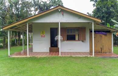 Imagem: A casa possui 3 Dormitórios, 1 Banheiro, 90m² de Área, Área