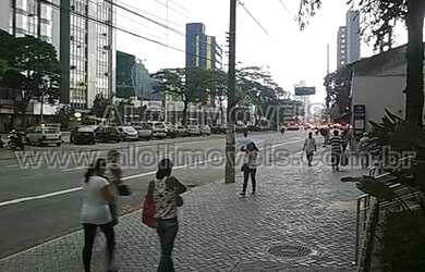 Imagem: O depósito possui 5 Vagas na garagem, 507m² de Área e está