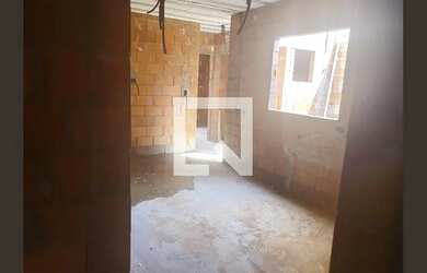 Imagem: O apartamento possui 2 Dormitórios, 1 Banheiro, 2 Vagas na