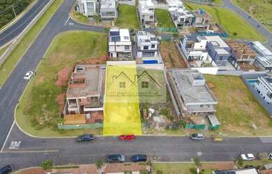 Imagem: O terreno possui 360m² de Área, Imóvel novo e está localizado