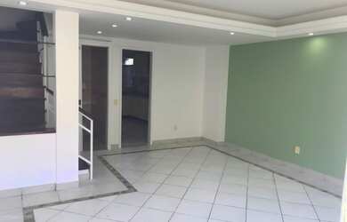 Imagem 3: CASA RECREIO. Piscina, Churrasqueira, Varandae155m² de Área