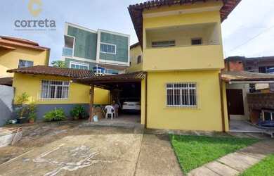 Imagem: A casa possui 2 Dormitórios, 1 Banheiro, 2 Vagas na garagem