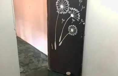 Imagem: A casa possui 2 Dormitórios, 1 Banheiro, 4 Vagas na garagem