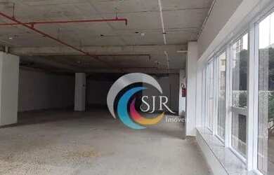 Imagem: O depósito possui 2 Vagas na garagem e 200m² de Área e está