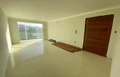 Imagem: A casa possui 3 Dormitórios, 3 Banheiros, 2 Vagas na garagem