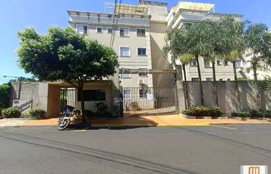 Imagem: O apartamento possui 3 Dormitórios, 2 Banheiros, 1 Vaga na