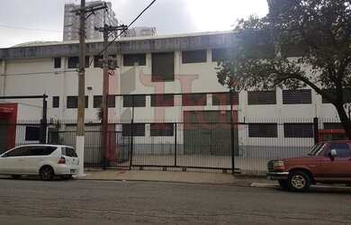 Imagem: O depósito possui 2.722m² de Área e está localizado em