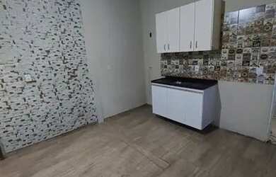 Imagem: A casa possui 1 Dormitório, 1 Banheiro e está localizado