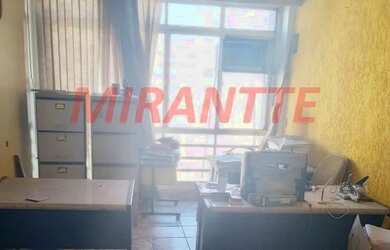 Imagem: O depósito possui 32m² de Área e está localizado em Centro