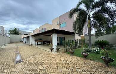 Imagem: A casa em condomínio possui 3 Dormitórios, 3 Banheiros, 4