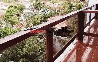 Imagem: A casa em condomínio possui 5 Dormitórios, 3 Banheiros, 5