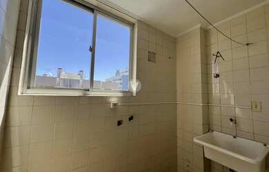 Imagem 5: Cobertura à venda, 3 dormitórios, com 2 sacadas e vaga de garagem no centro