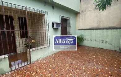 Imagem 2: Casa com 2 dormitórios, 2 banheiros, quintal e lavanderia à venda por...