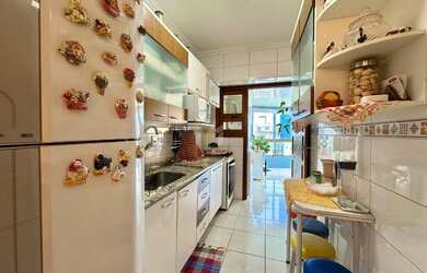 Imagem 6: Apartamento dois dormitórios uma suíte sacada de frente ampla bairro...