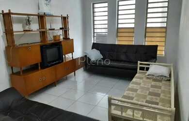 Imagem: A casa possui 2 Dormitórios, 2 Banheiros, 2 Vagas na garagem