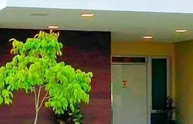 Imagem: A casa em condomínio possui 5 Dormitórios, 5 Banheiros, 3